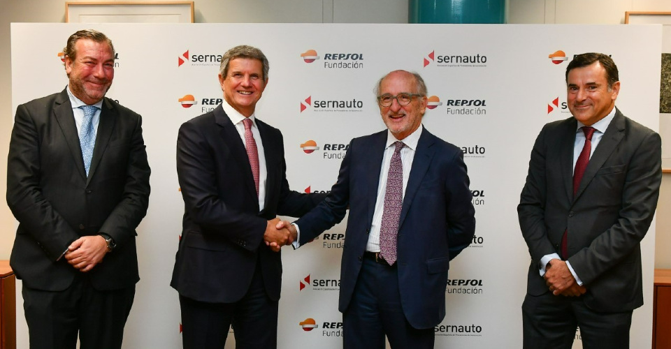 Фонд Repsol і SERNAUTO підписують стратегічну угоду про сприяння стійкій мобільності